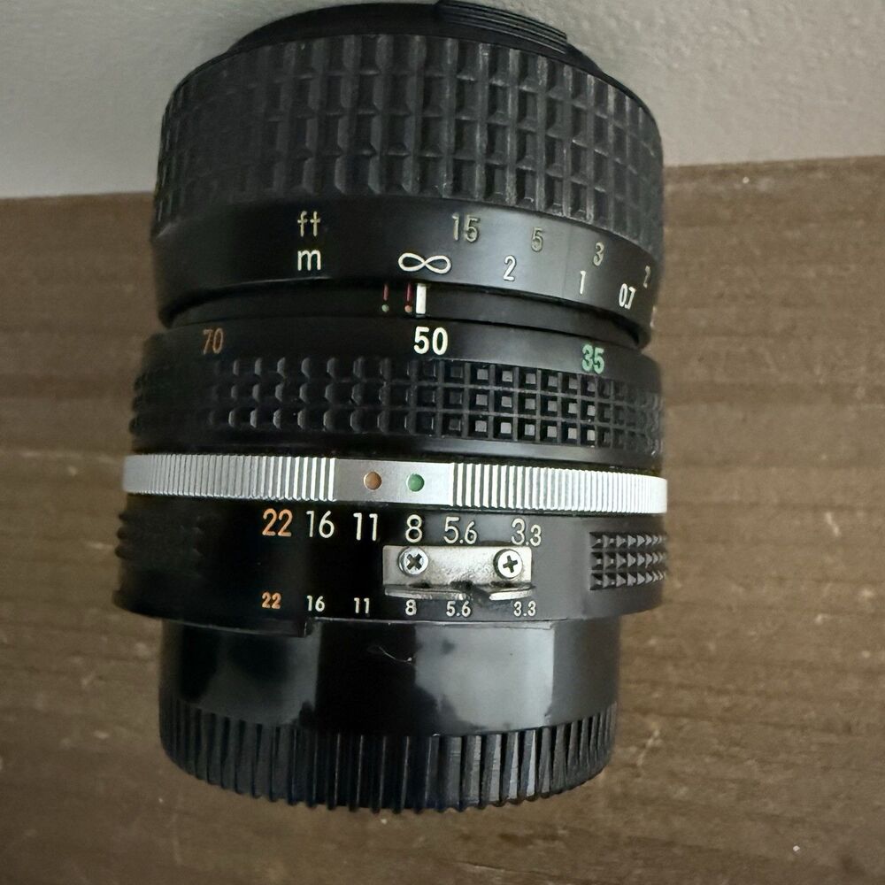 Nikon  Zoom Nikkor 35-70mm F/3.3-4.5 Lens 1:3.3:4.5 2037640